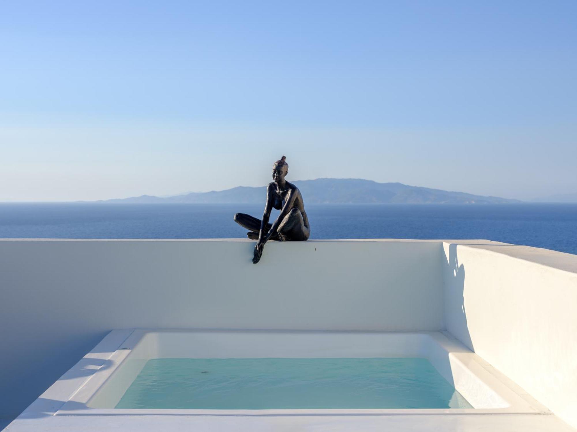 Oia Treasures Art Suites Exterior photo